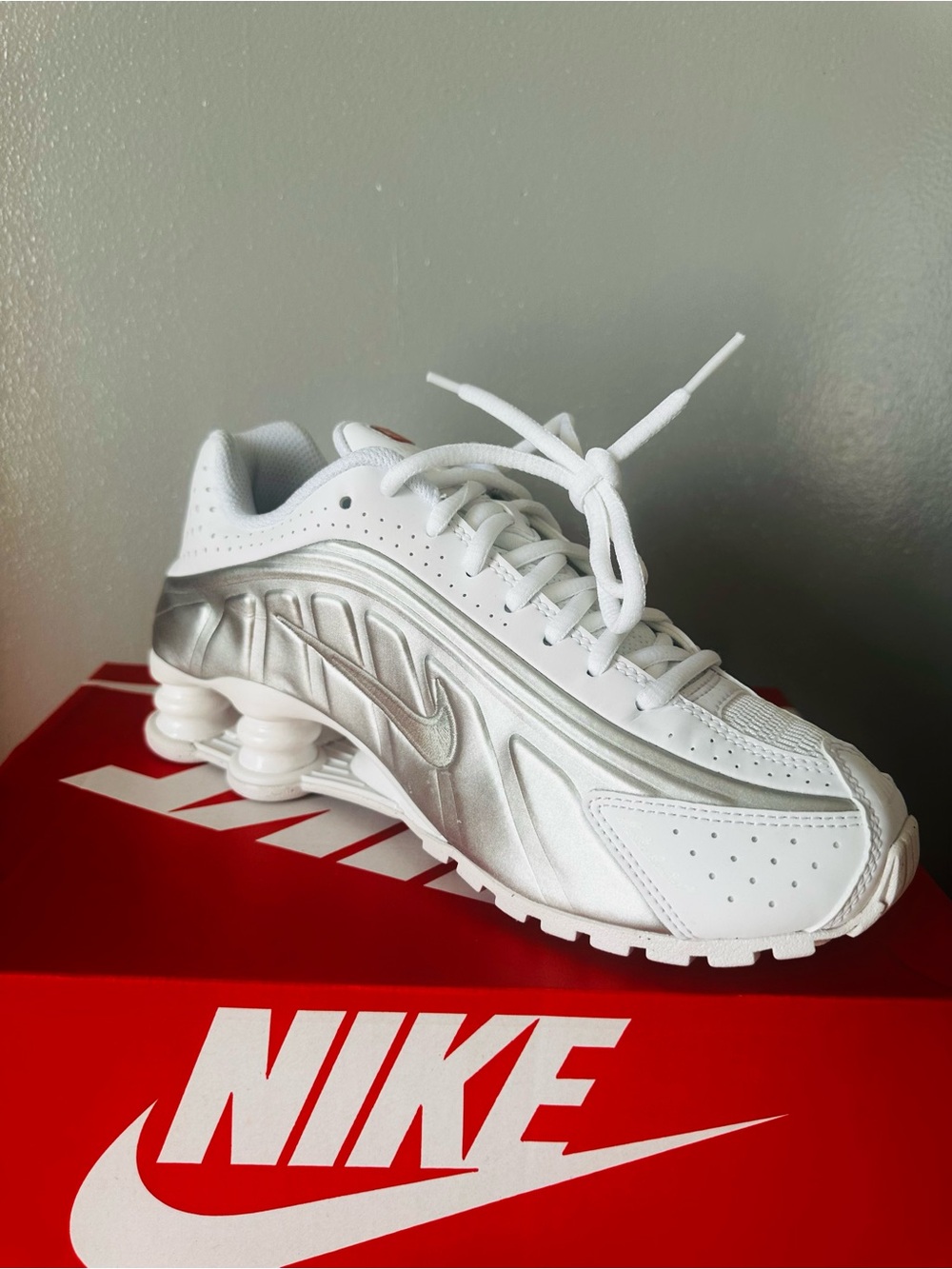 Nike SHOX R4 GS - Picture 6 of 10